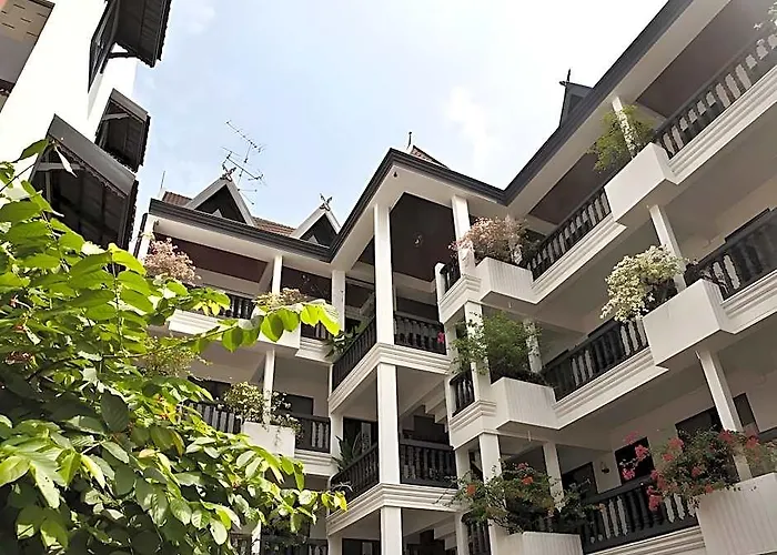 酒店 Borarn House